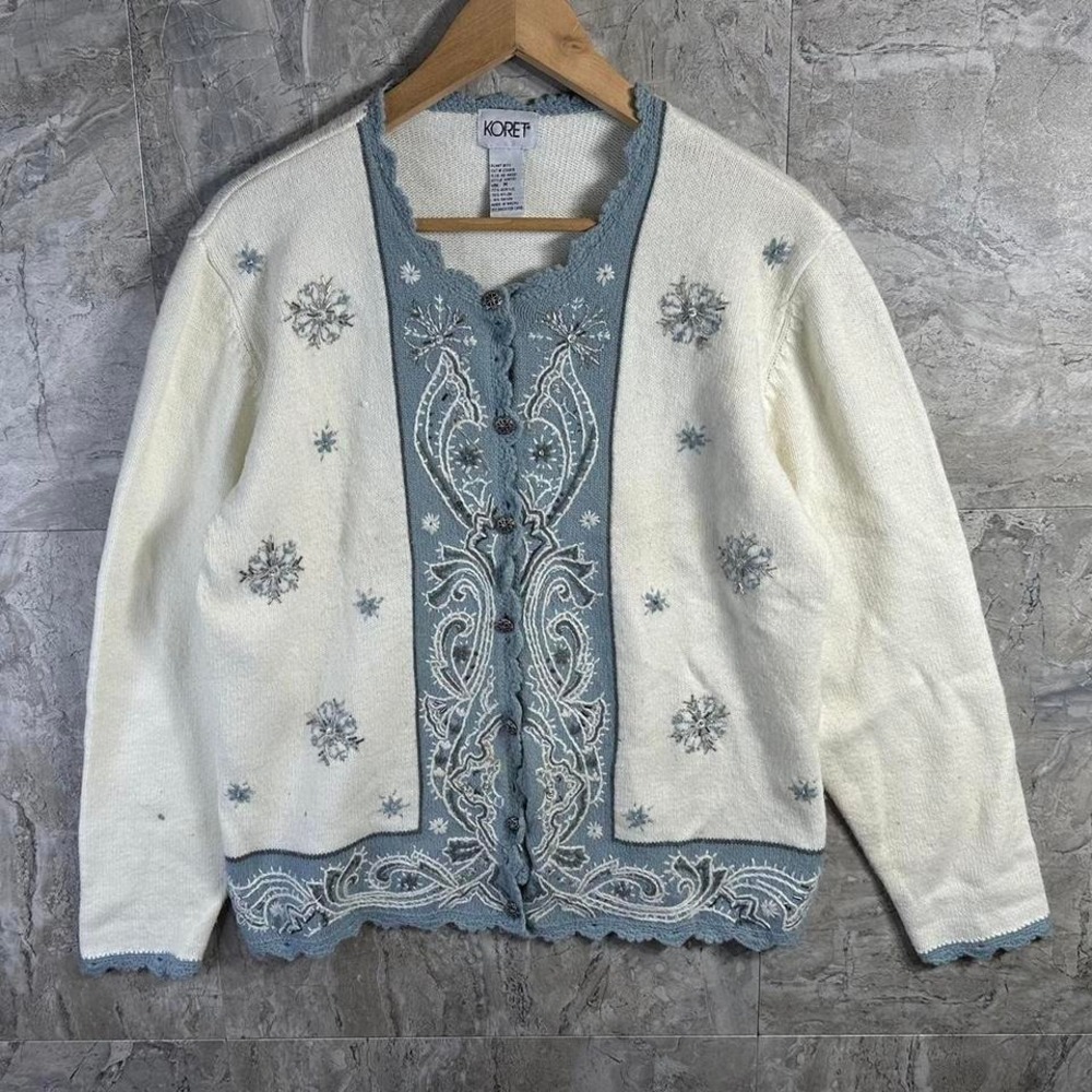 Koret Wome's Sz Medium Sweater Cream Cardigan Snowflake‎ Embroidered